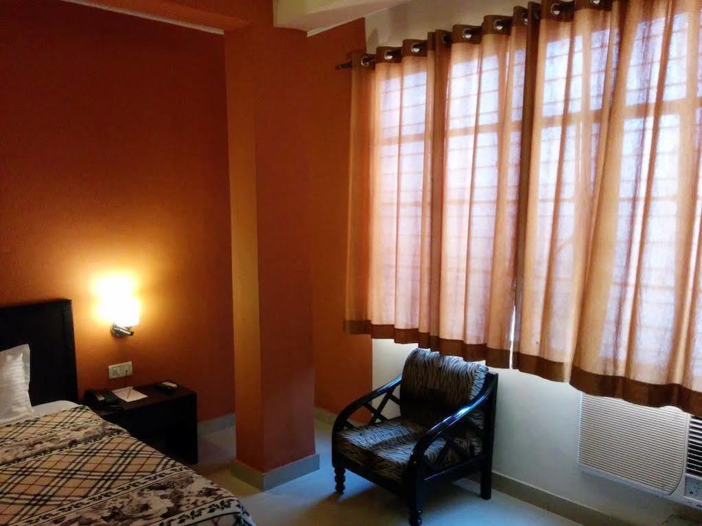 הרידוואר Hotel Himalaya מראה חיצוני תמונה